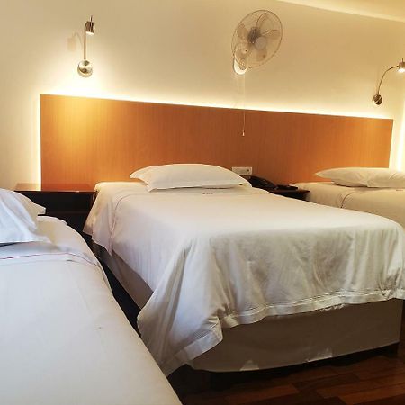 Hotel El Carmelo Miraflores Lima Bagian luar foto
