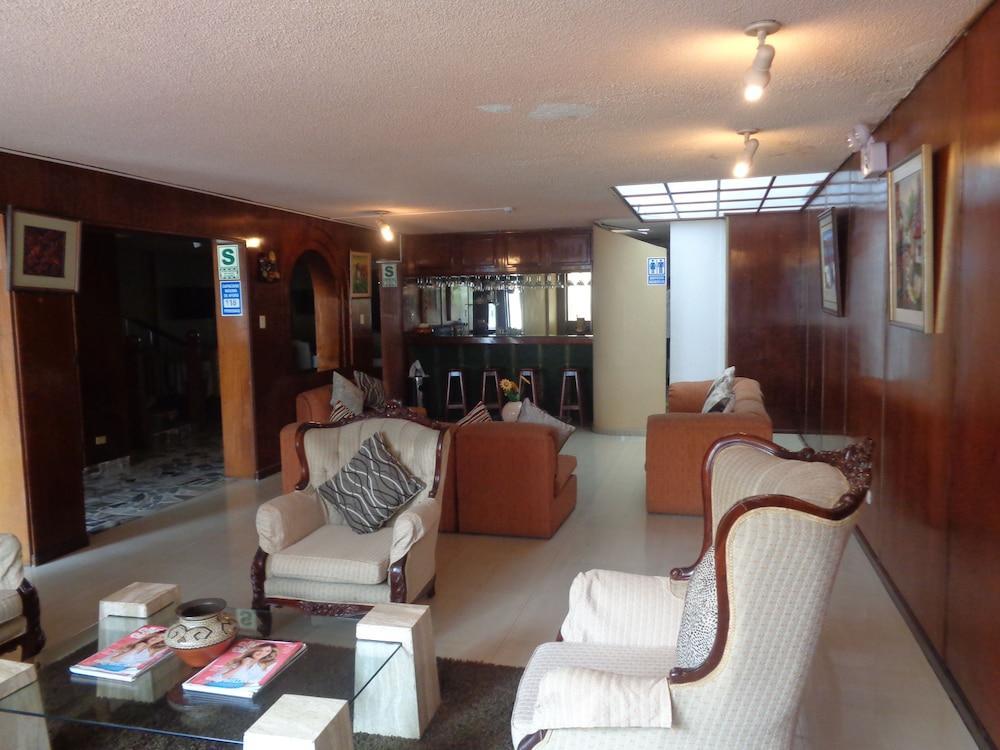 Hotel El Carmelo Miraflores Lima Bagian luar foto