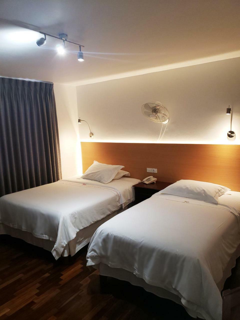 Hotel El Carmelo Miraflores Lima Bagian luar foto